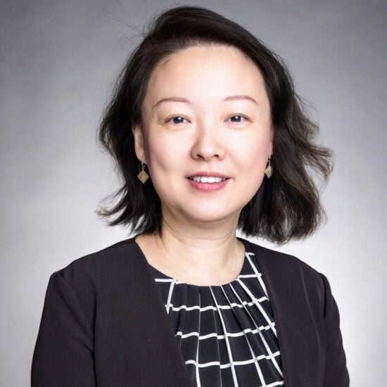 Photo of Elaine Yi Lu